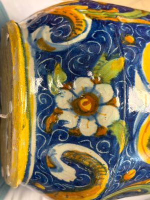 A large polychrome Italian maiolica albarello inscribed 'Mostarda Fina' — photo 7