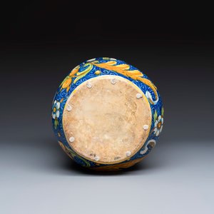A large polychrome Italian maiolica albarello inscribed 'Mostarda Fina' — photo 6