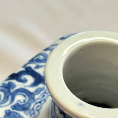 A pair of Chinese blue and white 'Blossoming Flower Branches' square flasks and covers — 照片 15