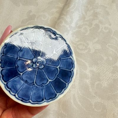 A pair of Chinese blue and white 'Blossoming Flower Branches' square flasks and covers — 照片 26