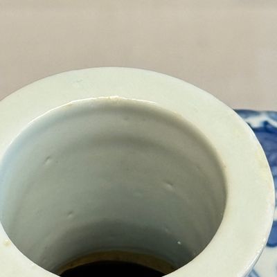 A pair of Chinese blue and white 'Blossoming Flower Branches' square flasks and covers — 照片 49