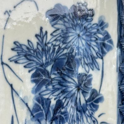 A pair of Chinese blue and white 'Blossoming Flower Branches' square flasks and covers — 照片 8