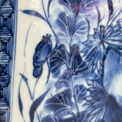 A pair of Chinese blue and white 'Blossoming Flower Branches' square flasks and covers — 照片 9