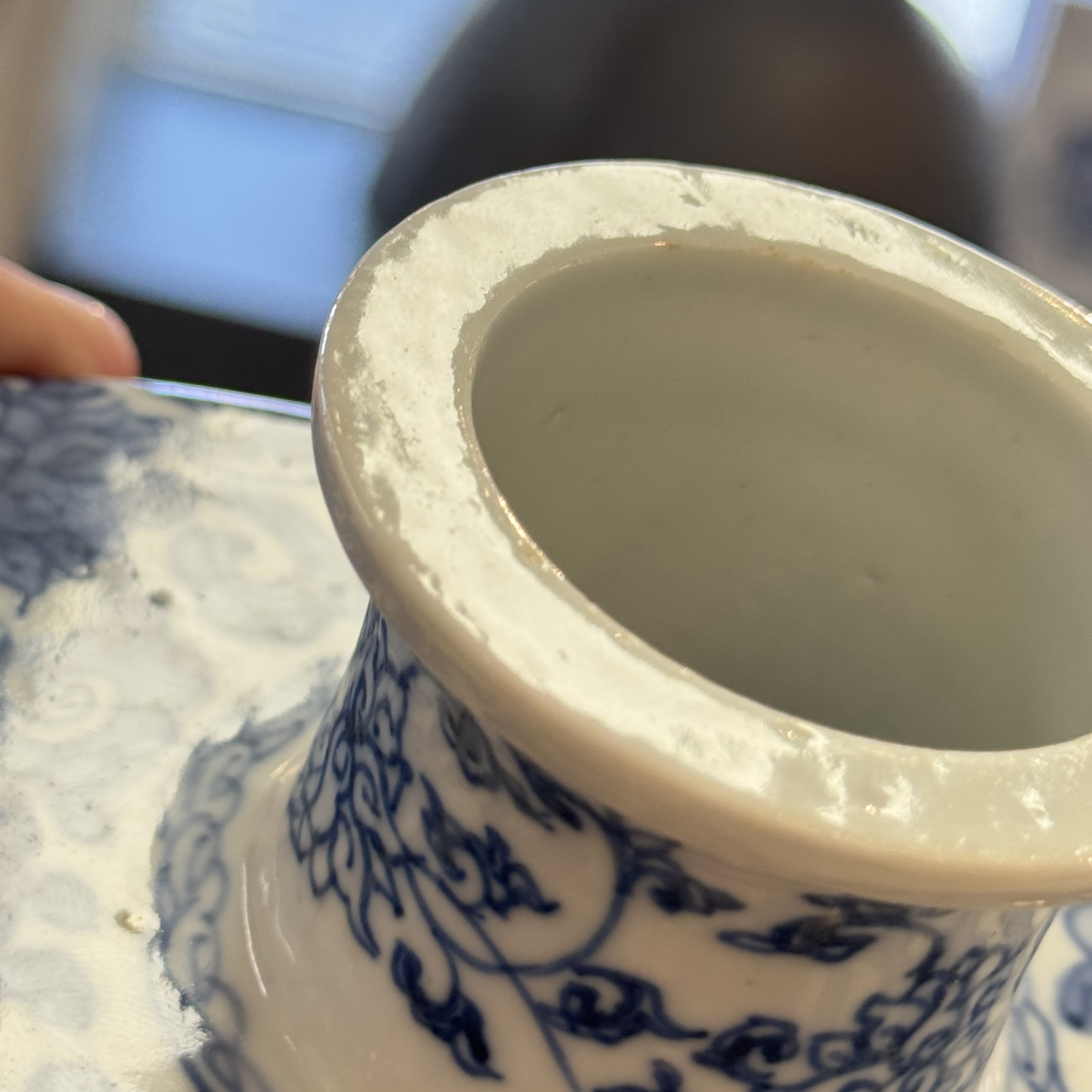A pair of Chinese blue and white 'Blossoming Flower Branches' square flasks and covers — 照片 75