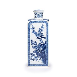 A pair of Chinese blue and white 'Blossoming Flower Branches' square flasks and covers — 照片 12