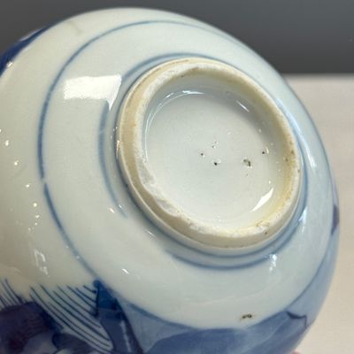 A pair of Chinese blue and white 'Scholars in a River Landscape' bottle vases — foto 10