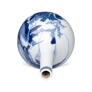 A pair of Chinese blue and white 'Scholars in a River Landscape' bottle vases — foto 6