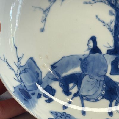 A pair of Chinese blue and white 'Ta Xue Xun Mei 踏雪尋梅' plates — 照片 4