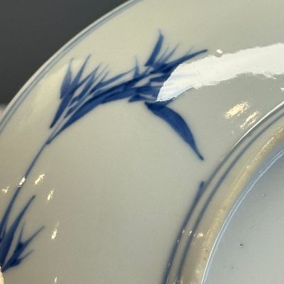 A pair of Chinese blue and white 'Ta Xue Xun Mei 踏雪尋梅' plates — 照片 47