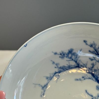 A pair of Chinese blue and white 'Ta Xue Xun Mei 踏雪尋梅' plates — 照片 5