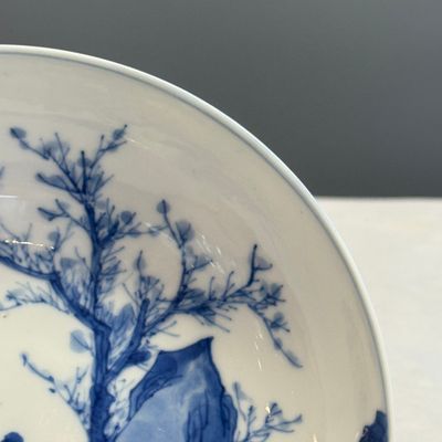 A pair of Chinese blue and white 'Ta Xue Xun Mei 踏雪尋梅' plates — 照片 6