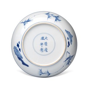 A pair of Chinese blue and white 'Ta Xue Xun Mei 踏雪尋梅' plates — 照片 3