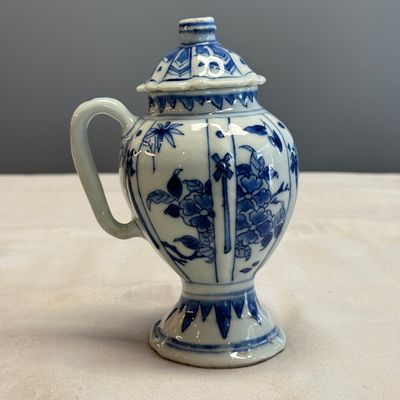 A pair of Chinese blue and white covered mustard pots with floral design — 照片 7