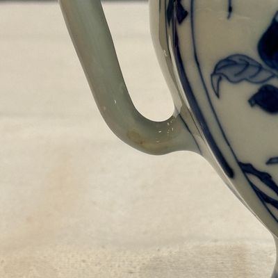 A pair of Chinese blue and white covered mustard pots with floral design — 照片 9