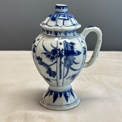 A pair of Chinese blue and white covered mustard pots with floral design — 照片 31