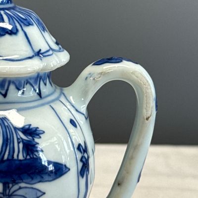 A pair of Chinese blue and white covered mustard pots with floral design — 照片 32
