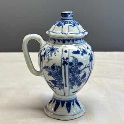 A pair of Chinese blue and white covered mustard pots with floral design — 照片 36