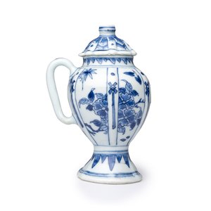 A pair of Chinese blue and white covered mustard pots with floral design — 照片 4