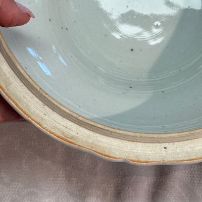 A pair of Chinese blue and white covered tureens with floral design — photo 63