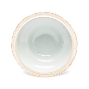 A pair of Chinese blue and white covered tureens with floral design — photo 17