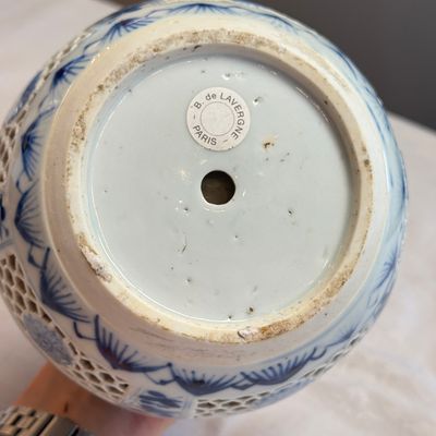 A pair of Chinese blue and white double-walled 'Linglong' hookah bases  — photo 14