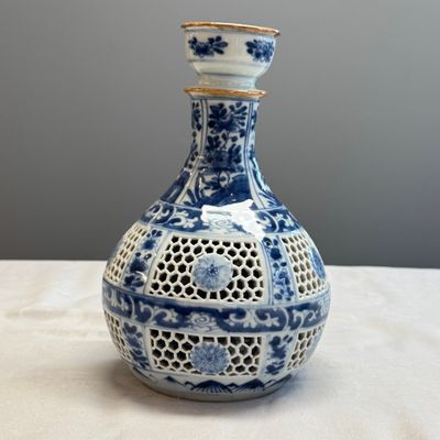 A pair of Chinese blue and white double-walled 'Linglong' hookah bases  — photo 2