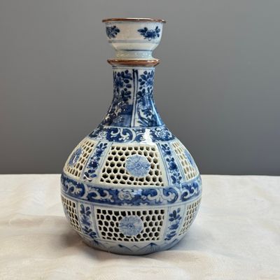 A pair of Chinese blue and white double-walled 'Linglong' hookah bases  — photo 24