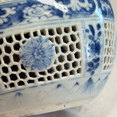 A pair of Chinese blue and white double-walled 'Linglong' hookah bases  — photo 29