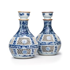 A pair of Chinese blue and white double-walled 'Linglong' hookah bases  — photo 1