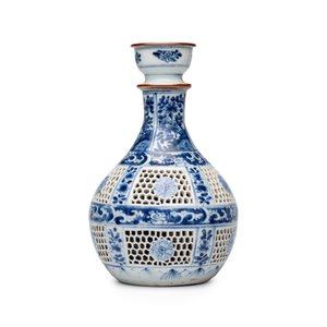 A pair of Chinese blue and white double-walled 'Linglong' hookah bases  — photo 11