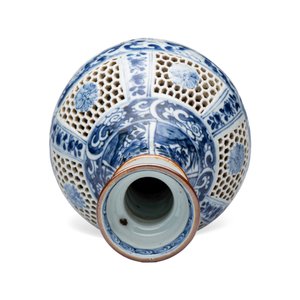 A pair of Chinese blue and white double-walled 'Linglong' hookah bases  — photo 12