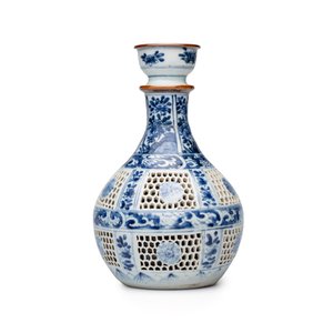 A pair of Chinese blue and white double-walled 'Linglong' hookah bases  — photo 9