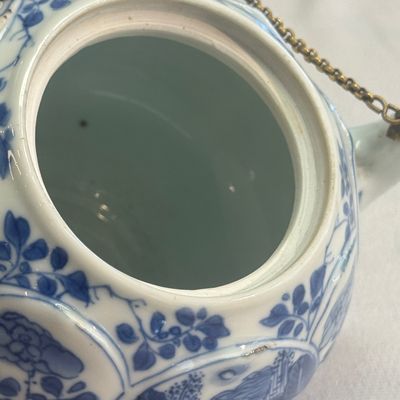 A pair of Chinese blue and white lotus-shaped teapots with mounts — photo 38