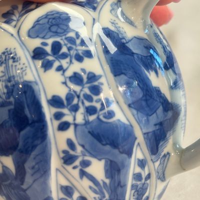 A pair of Chinese blue and white lotus-shaped teapots with mounts — photo 4