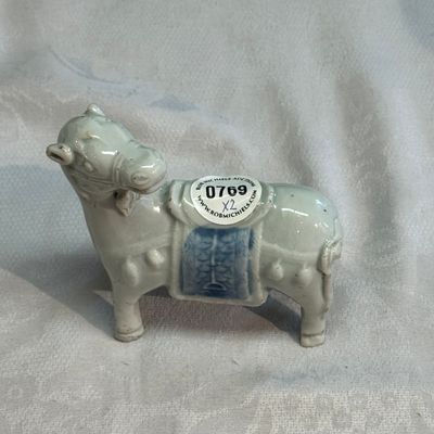 A pair of Chinese blue and white models of horses — photo 13