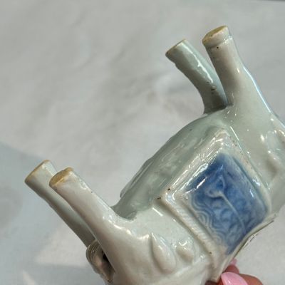 A pair of Chinese blue and white models of horses — photo 14