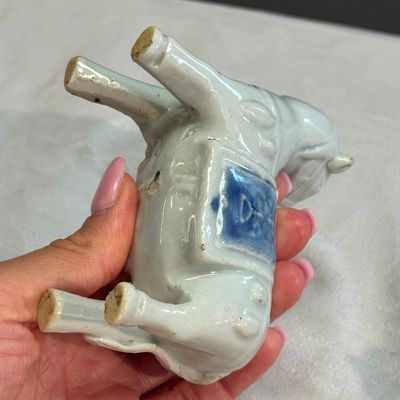 A pair of Chinese blue and white models of horses — photo 7