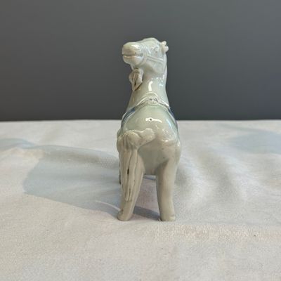 A pair of Chinese blue and white models of horses — photo 10