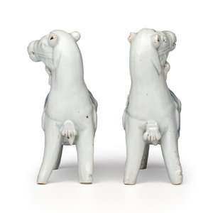 A pair of Chinese blue and white models of horses — photo 3