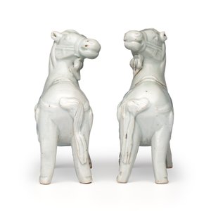 A pair of Chinese blue and white models of horses — photo 5