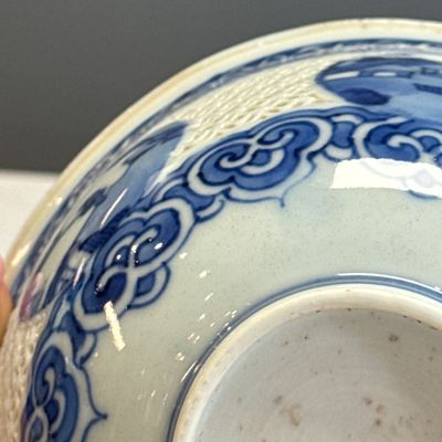 A pair of Chinese blue and white reticulated 'Linglong' bowls with landscape panels — photo 40