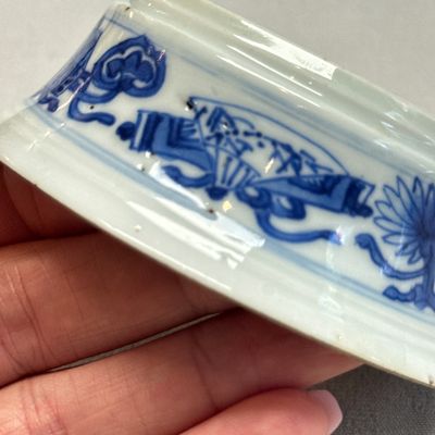 A pair of Chinese blue and white salt trenchers with antiquities design — 照片 28