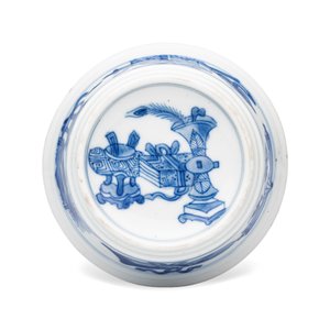 A pair of Chinese blue and white salt trenchers with antiquities design — 照片 12