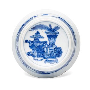 A pair of Chinese blue and white salt trenchers with antiquities design — 照片 6