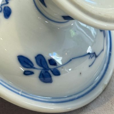 A pair of Chinese blue and white salts with antiquities design — photo 6