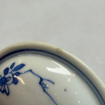A pair of Chinese blue and white salts with antiquities design — photo 9
