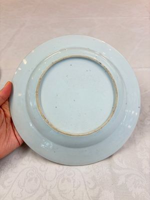 A pair of Chinese famille rose 'Winged Putti' plates — photo 17