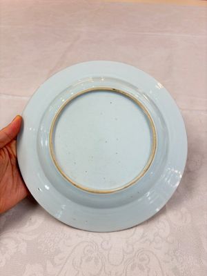 A pair of Chinese famille rose 'Winged Putti' plates — photo 8