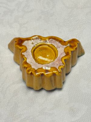 A pair of Chinese famille verte sancai biscuit 'Butterfly' water pots and a pair of shoes — photo 12