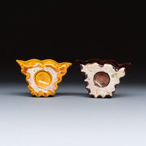A pair of Chinese famille verte sancai biscuit 'Butterfly' water pots and a pair of shoes — photo 4